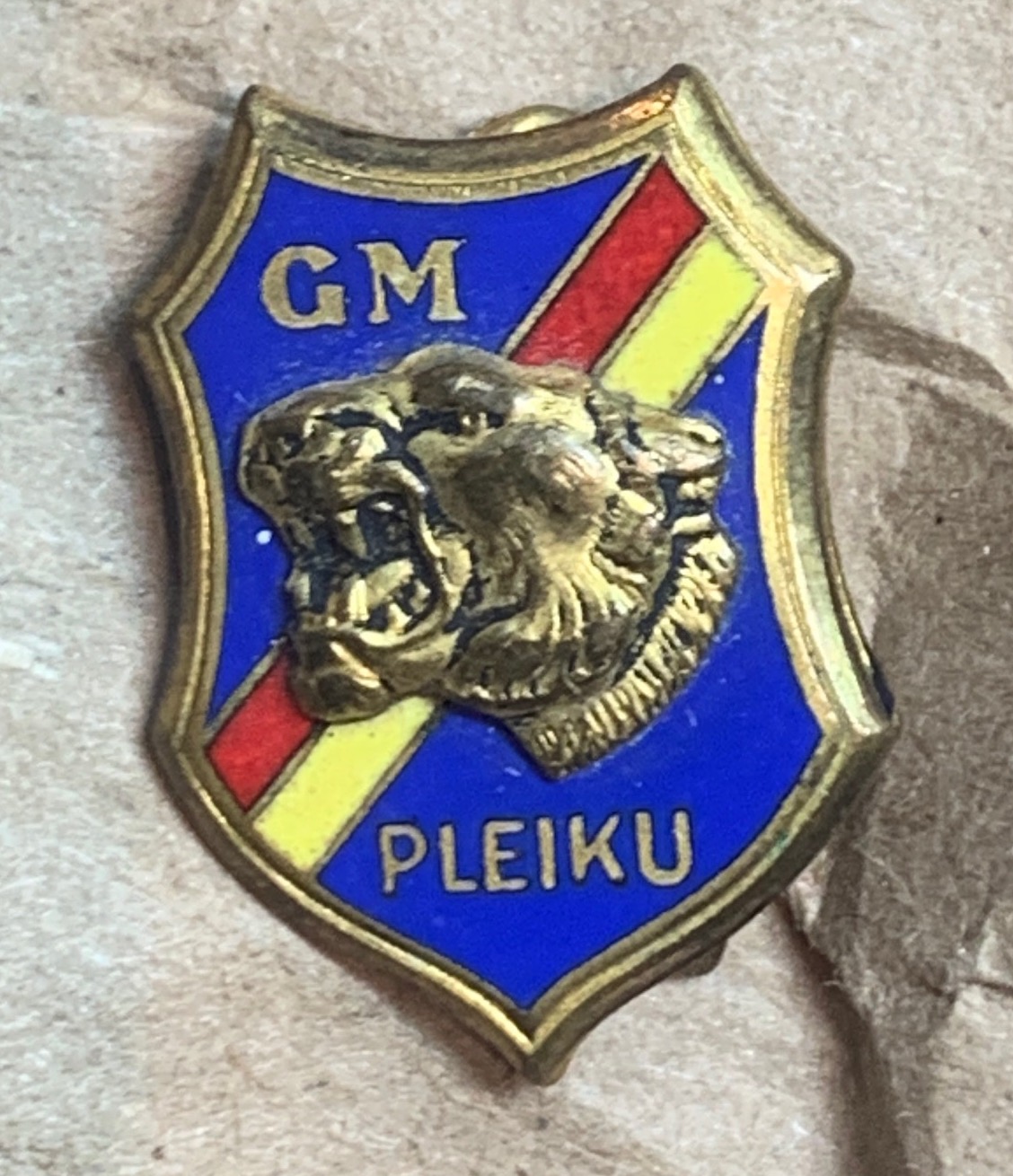 militaria : Insigne Réduction Brigade de la Garde Montagnarde G.M. PLEIKU